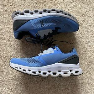On Cloud Cloudstratus Shoes